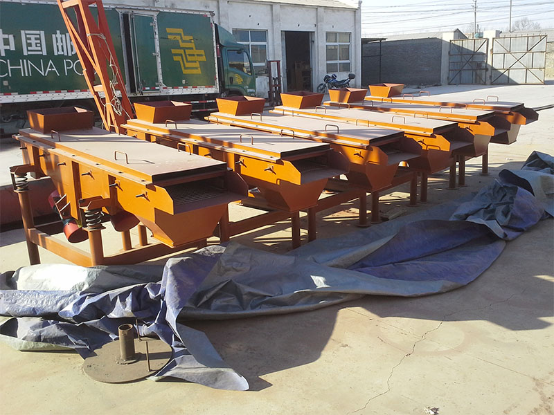 湖南王老板再次訂購(gòu)振動(dòng)篩